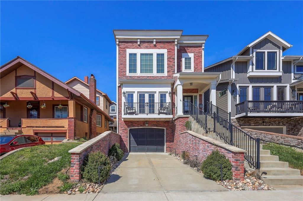 716 W 45th Street, Kansas City, MO 64111