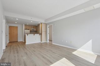 815 Arch St Unit 512, Philadelphia, PA 19107
