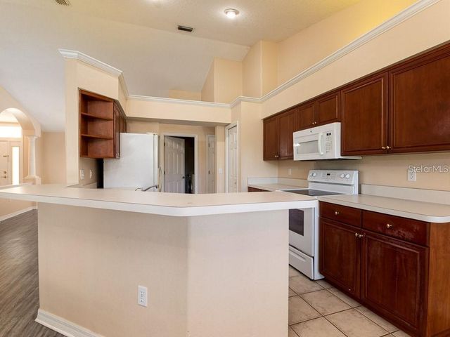34016 VALENCIA DRIVE, Leesburg, FL 34788