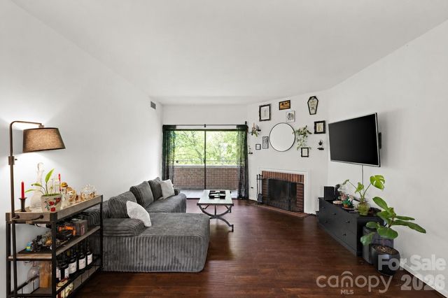 224 N Poplar Street 22, Charlotte, NC 28202