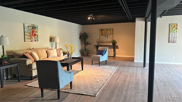 13815 olive Boulevard, Chesterfield, MO 63017