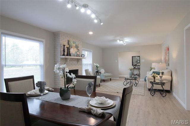 13815 olive Boulevard, Chesterfield, MO 63017