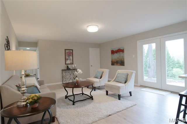 13815 olive Boulevard, Chesterfield, MO 63017