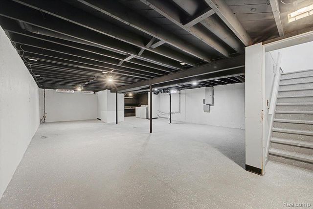 32961 Wexford Drive, Warren, MI 48092