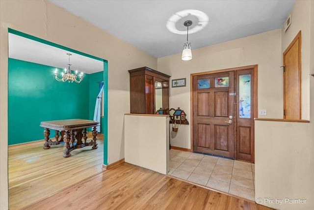 31 W Harrison Road, Lombard, IL 60148