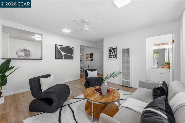 850 Harmony Dr, Hayward, CA 94541