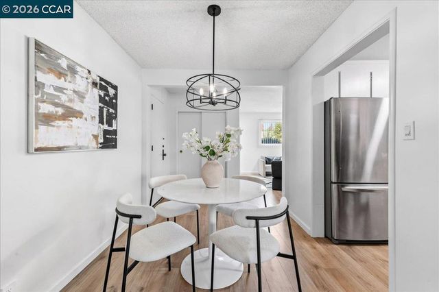 850 Harmony Dr, Hayward, CA 94541