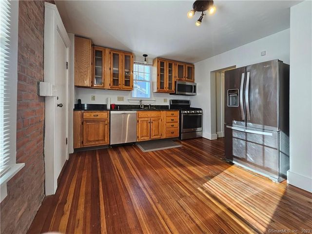 34 Woodland Street, New Haven, CT 06511