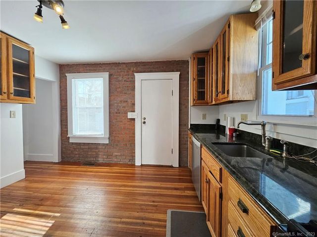 34 Woodland Street, New Haven, CT 06511