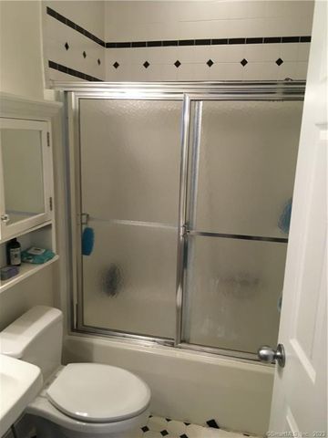 34 Woodland Street, New Haven, CT 06511