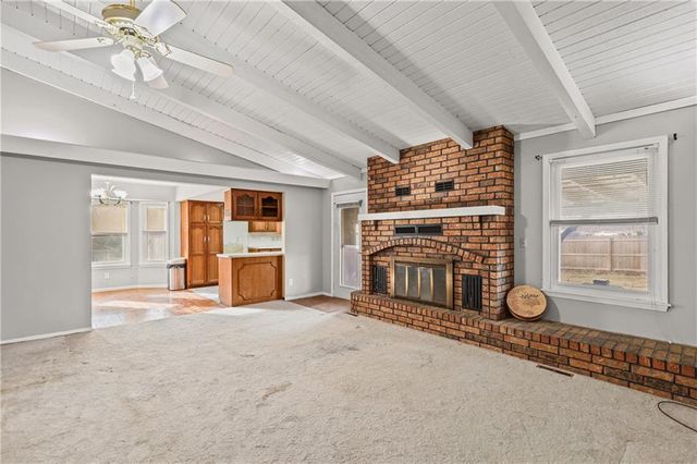 805 NE 2nd Street, Blue Springs, MO 64014