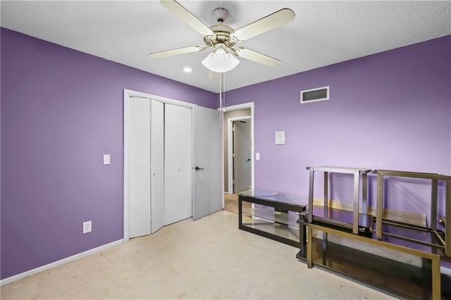 805 NE 2nd Street, Blue Springs, MO 64014