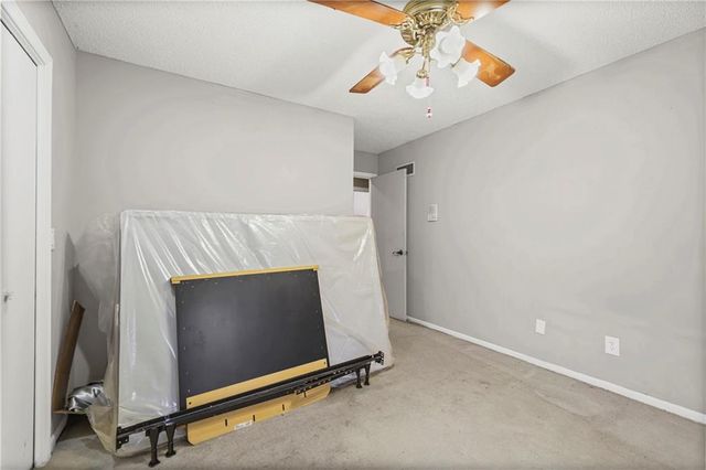 805 NE 2nd Street, Blue Springs, MO 64014