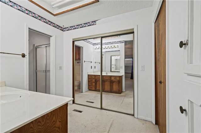 805 NE 2nd Street, Blue Springs, MO 64014