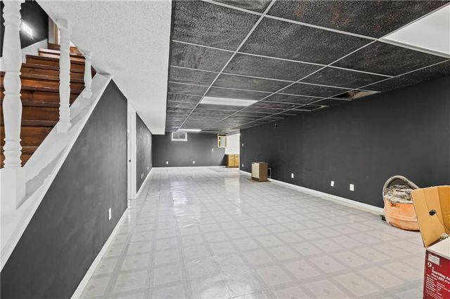 805 NE 2nd Street, Blue Springs, MO 64014