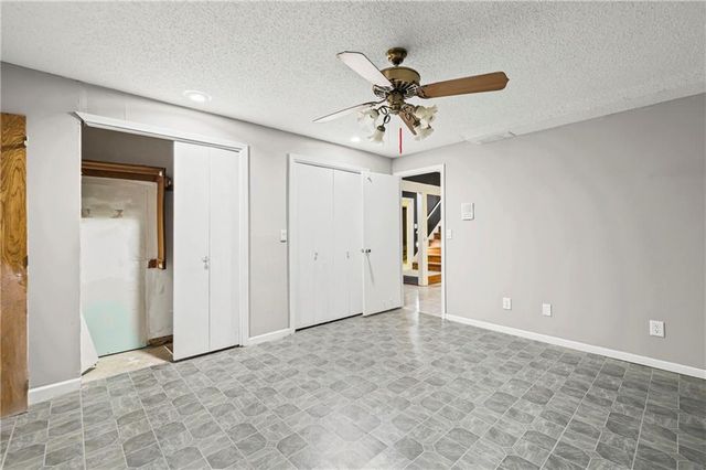 805 NE 2nd Street, Blue Springs, MO 64014