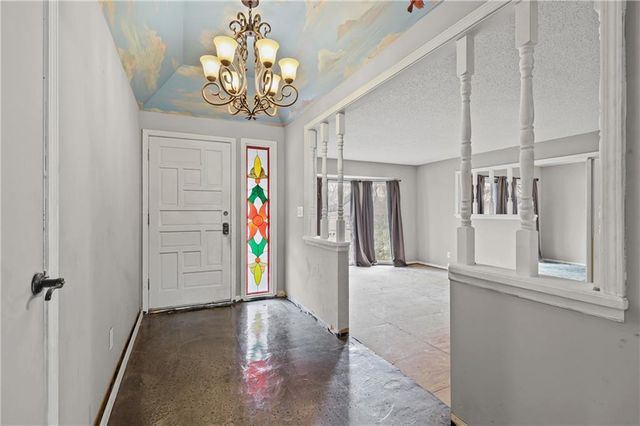 805 NE 2nd Street, Blue Springs, MO 64014