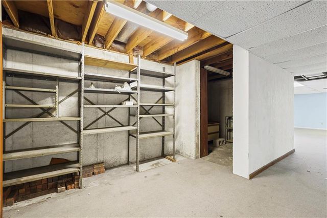 805 NE 2nd Street, Blue Springs, MO 64014