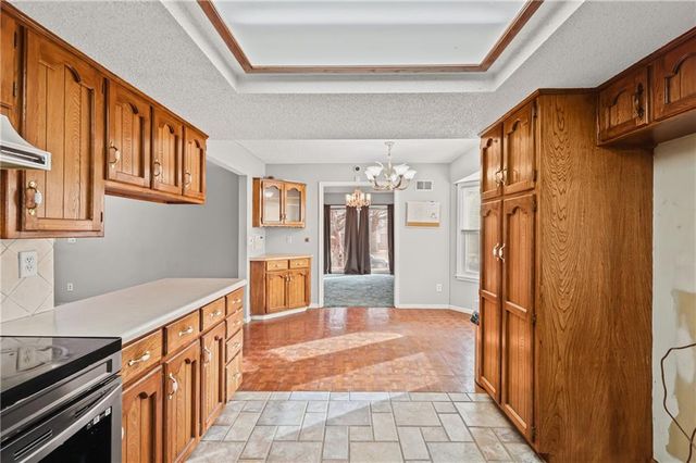 805 NE 2nd Street, Blue Springs, MO 64014