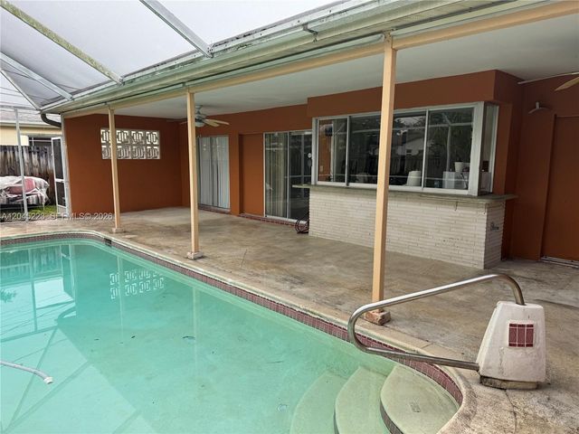 9160 SW 54th Place, Cooper City, FL 33328