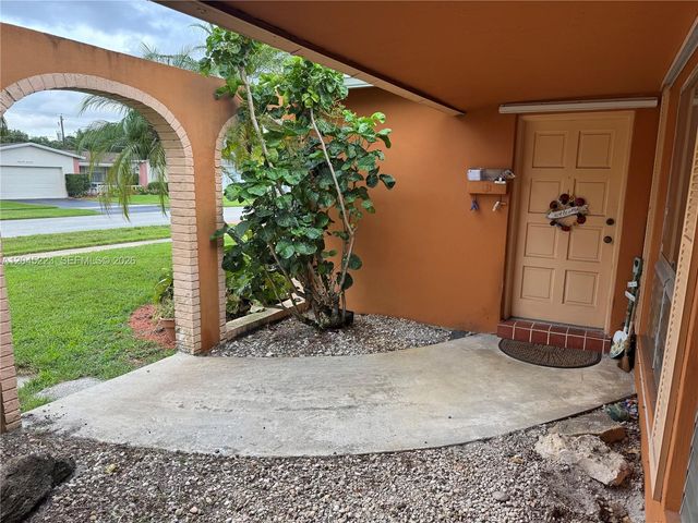 9160 SW 54th Place, Cooper City, FL 33328