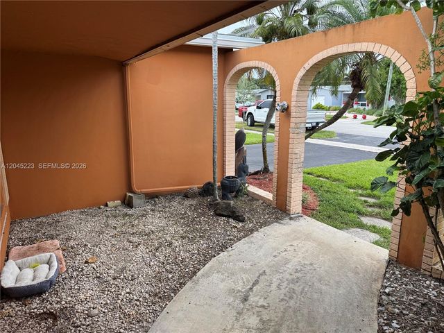 9160 SW 54th Place, Cooper City, FL 33328