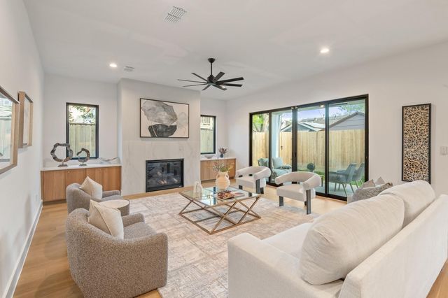 2225 Branard Street, Houston, TX 77098