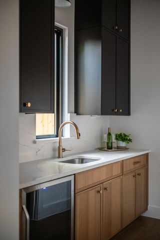 2225 Branard Street, Houston, TX 77098