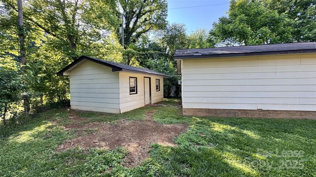 3813 Woodgreen Terrace, Charlotte, NC 28205