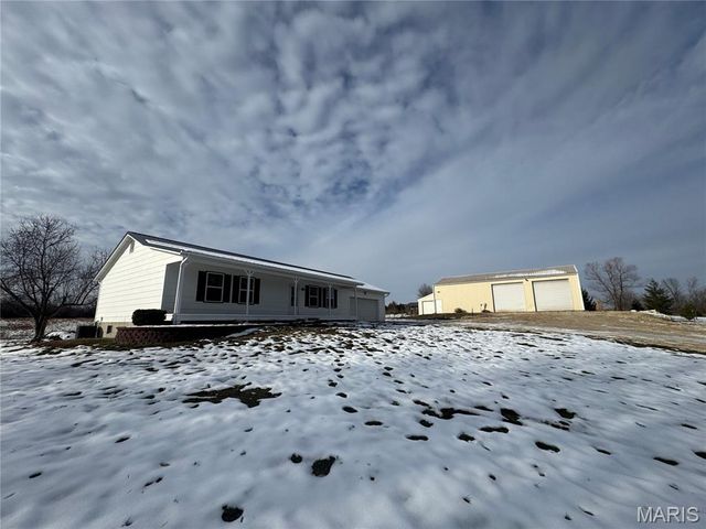 697 Linns Mill Road, Troy, MO 63379