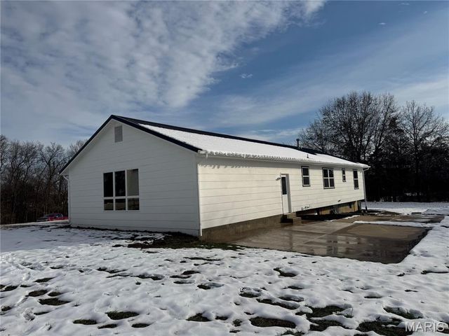 697 Linns Mill Road, Troy, MO 63379