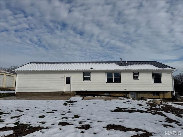 697 Linns Mill Road, Troy, MO 63379