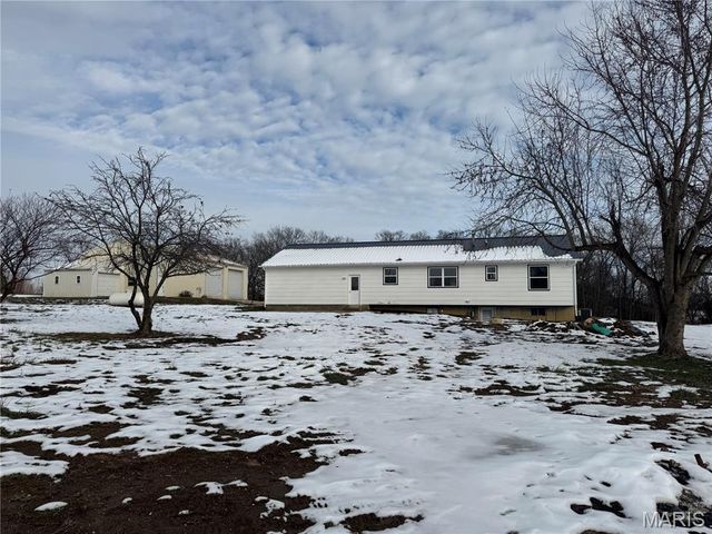 697 Linns Mill Road, Troy, MO 63379