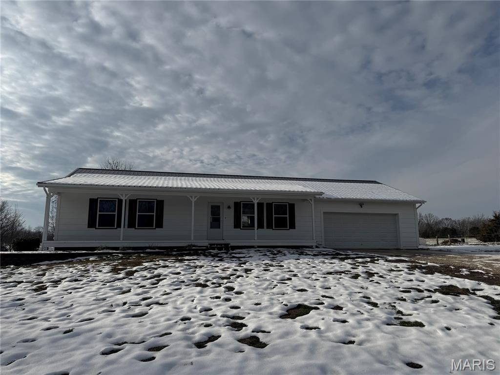 697 Linns Mill Road, Troy, MO 63379