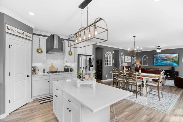 2136 Neill Ln, Cross Plains, TN 37049