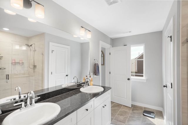 2136 Neill Ln, Cross Plains, TN 37049