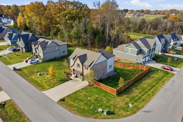 2136 Neill Ln, Cross Plains, TN 37049
