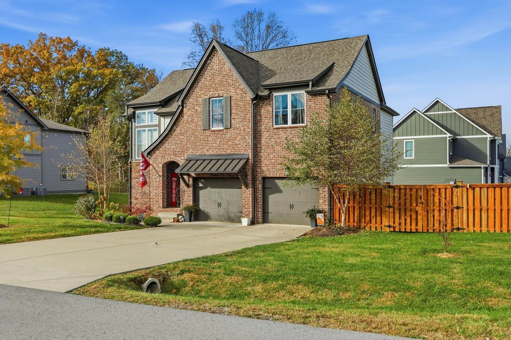 2136 Neill Ln, Cross Plains, TN 37049