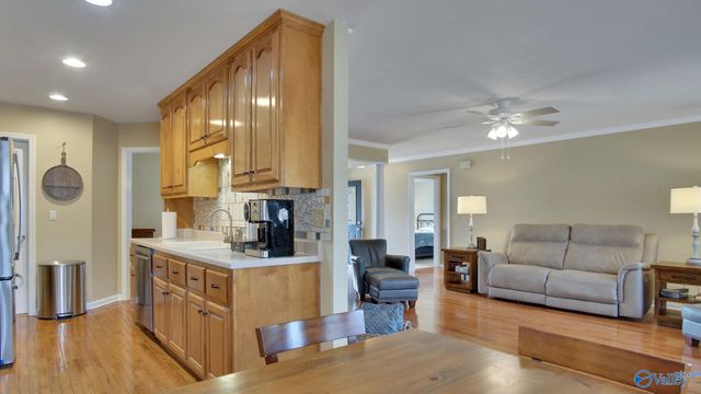 405 E Charlotte Avenue, Scottsboro, AL 35768