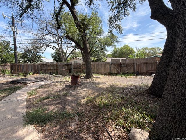 114 Maplewood, San Antonio, TX 78216