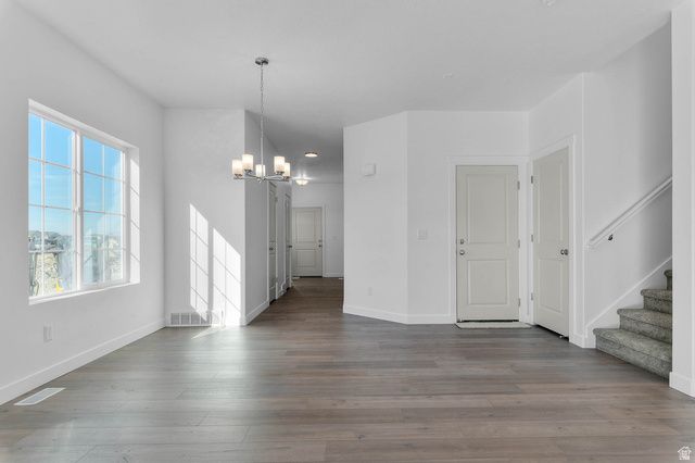 923 W KINGFISHER RD, Stansbury Park, UT 84074