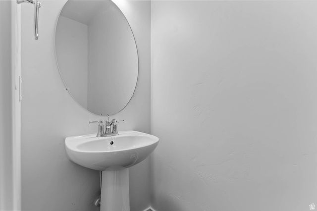 923 W KINGFISHER RD, Stansbury Park, UT 84074