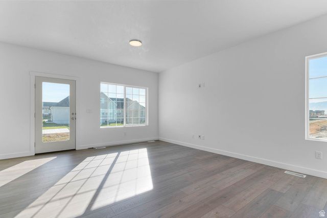 923 W KINGFISHER RD, Stansbury Park, UT 84074