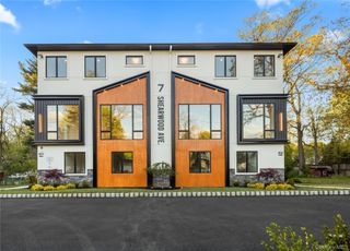 7 Sherwood Avenue 201, Spring Valley, NY 10977