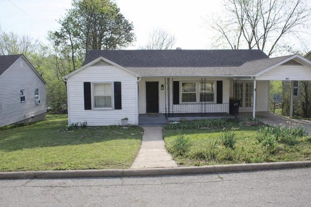 513 N Oak Street, Harrison, AR 72601