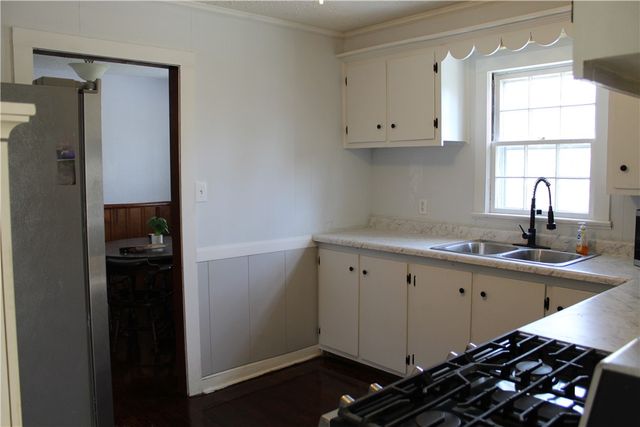 513 N Oak Street, Harrison, AR 72601