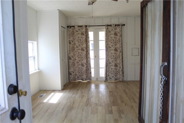 513 N Oak Street, Harrison, AR 72601