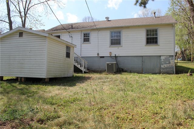 513 N Oak Street, Harrison, AR 72601