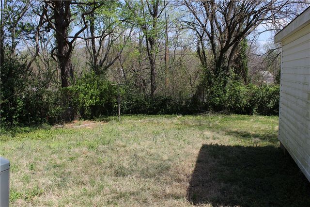 513 N Oak Street, Harrison, AR 72601