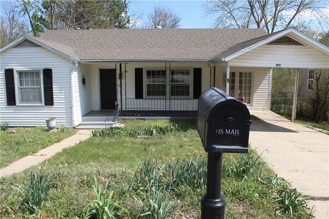 513 N Oak Street, Harrison, AR 72601